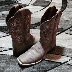 ARIAT PEBBLE BROWN PINK SIX-STITCH SQUARE-TOE MEDIUM WIDTH LEATHER WESTE…